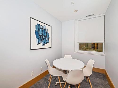 1601-777 Herald St, Victoria, BC - Indoor Photo Showing Dining Room