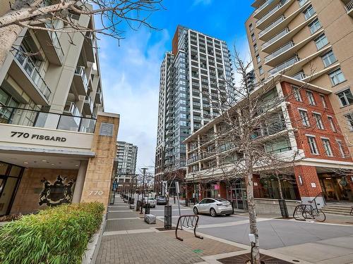 1601-777 Herald St, Victoria, BC - Outdoor With Facade