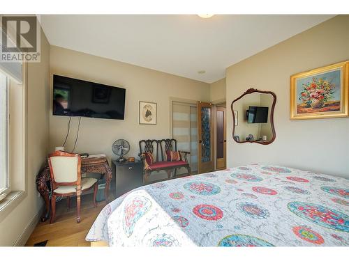 2376 Nahanni Court, Kelowna, BC - Indoor Photo Showing Bedroom