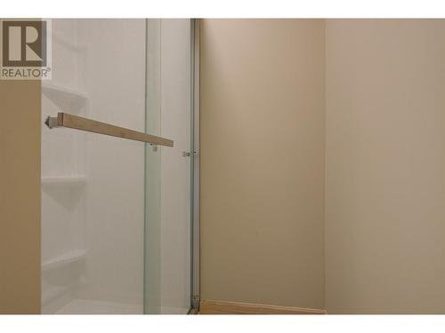 2376 Nahanni Court, Kelowna, BC - Indoor Photo Showing Bathroom