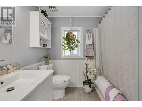 1850 Shannon Lake Road Unit# 81, West Kelowna, BC - Indoor Photo Showing Bathroom