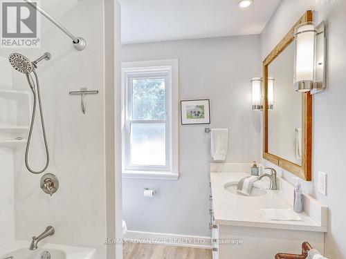 117 Garfield Avenue, London, ON - Indoor Photo Showing Bathroom