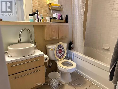 3404 - 21 Carlton Street, Toronto, ON - Indoor Photo Showing Bathroom