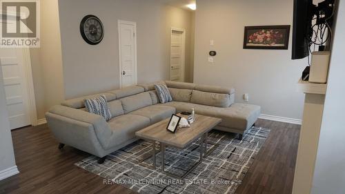 227 Mowat Street N, Clearview (Stayner), ON - Indoor Photo Showing Living Room