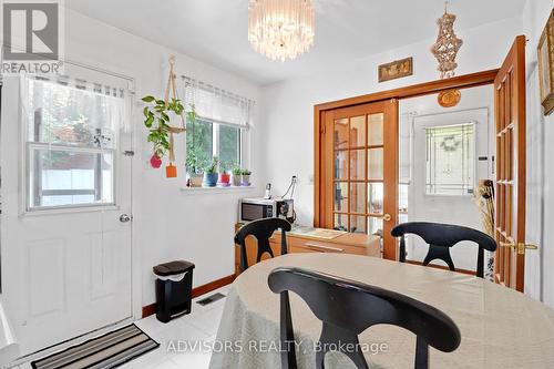 626 Hassall Road, Mississauga (Mississauga Valleys), ON - Indoor Photo Showing Dining Room