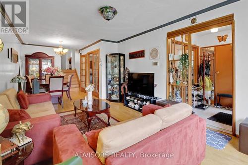 626 Hassall Road, Mississauga, ON - Indoor Photo Showing Living Room