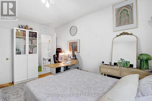 626 Hassall Road, Mississauga, ON - Indoor Photo Showing Bedroom