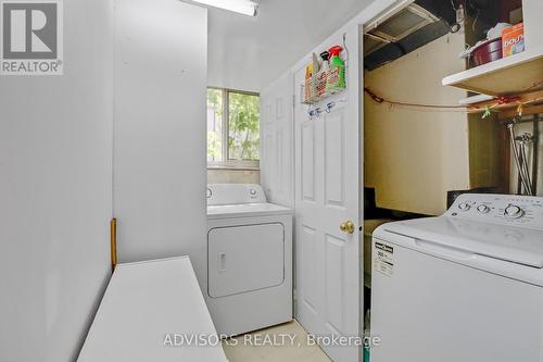 626 Hassall Road, Mississauga, ON - Indoor Photo Showing Laundry Room