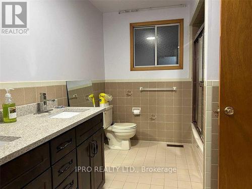 -Upper - 7 Capri Crescent, Hamilton (Stoney Creek), ON - Indoor Photo Showing Bathroom