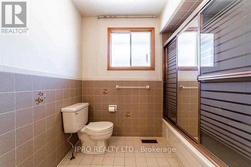 -Upper - 7 Capri Crescent, Hamilton (Stoney Creek), ON - Indoor Photo Showing Bathroom