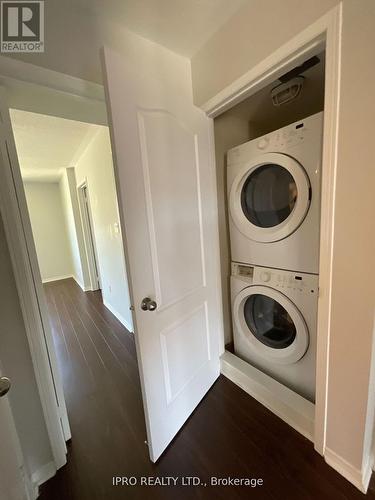 8 - 3070 Thomas Street, Mississauga (Churchill Meadows), ON - Indoor Photo Showing Laundry Room