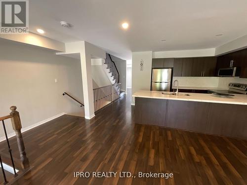 8 - 3070 Thomas Street, Mississauga (Churchill Meadows), ON - Indoor Photo Showing Kitchen