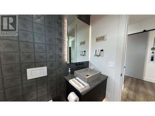 224 Diamond Way, Vernon, BC - Indoor Photo Showing Bathroom