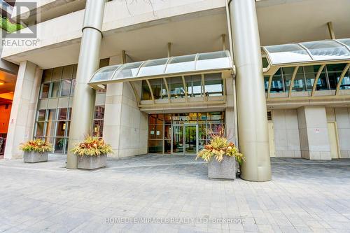 2705 - 750 Bay Street, Toronto, ON - Outdoor With Balcony