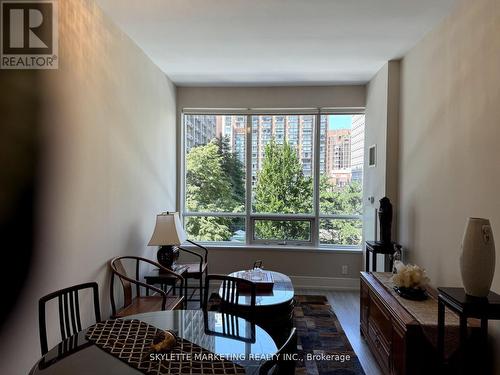 604 - 21 Balmuto Street, Toronto (Bay Street Corridor), ON - Indoor Photo Showing Dining Room