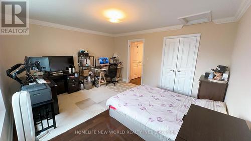 31 Routliffe Lane, Toronto (Newtonbrook West), ON - Indoor Photo Showing Bedroom