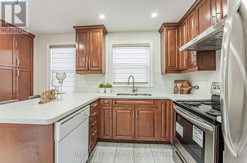 52 Glen Cameron Road, Markham, ON - Indoor Photo Showing Kitchen With Double Sink With Upgraded Kitchen