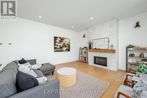 209 Merritt Court, North Middlesex (Parkhill), ON - Indoor Photo Showing Living Room With Fireplace