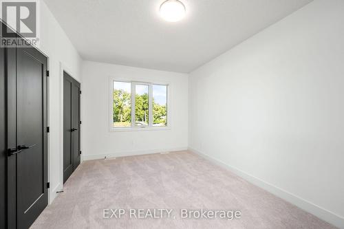 209 Merritt Court, North Middlesex (Parkhill), ON - Indoor Photo Showing Other Room