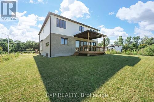 209 Merritt Court, North Middlesex (Parkhill), ON - Outdoor With Deck Patio Veranda