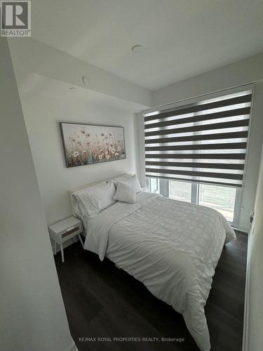 2704 - 3900 Confederation Parkway, Mississauga, ON - Indoor Photo Showing Bedroom