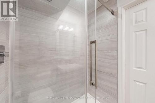 740 Rayner Court, Milton, ON - Indoor Photo Showing Bathroom