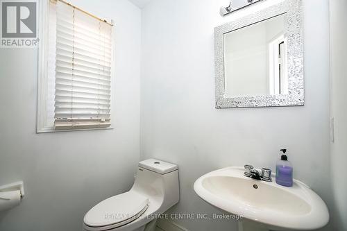 129 Lent Crescent, Brampton (Fletcher'S West), ON - Indoor Photo Showing Bathroom