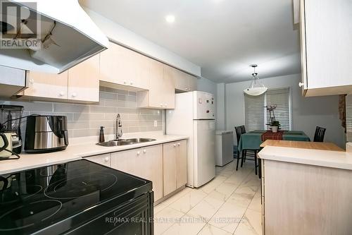 129 Lent Crescent, Brampton, ON - Indoor Photo Showing Kitchen With Double Sink