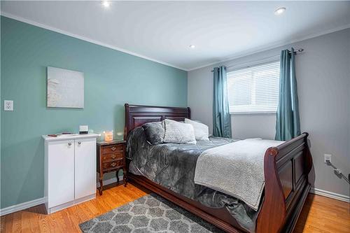 64 Melody Trail, St. Catharines, ON - Indoor Photo Showing Bedroom