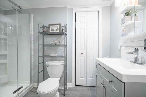 64 Melody Trail, St. Catharines, ON - Indoor Photo Showing Bathroom