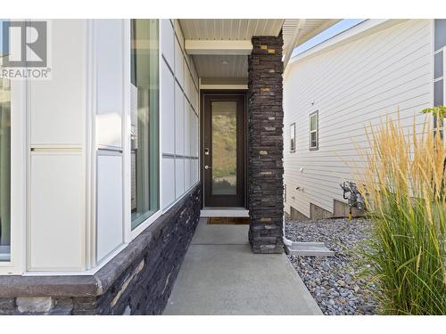 106-2045 Stagecoach Drive, Kamloops, BC - Outdoor