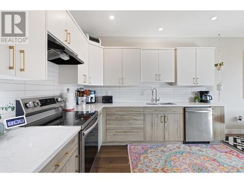 106-2045 Stagecoach Drive, Kamloops, BC - Indoor Photo Showing Kitchen