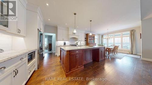 33 Woodside Drive, Brant (Brantford Twp), ON - Indoor Photo Showing Kitchen With Upgraded Kitchen