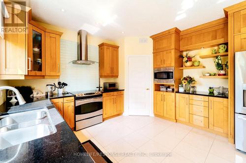 3121 Pincombe Drive, London, ON - Indoor Photo Showing Kitchen With Double Sink