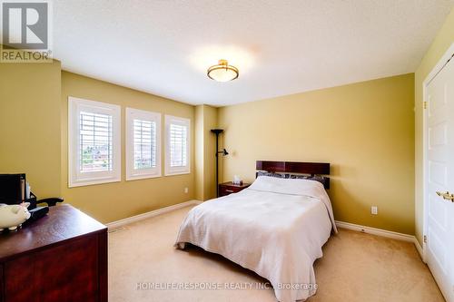 3121 Pincombe Drive, London, ON - Indoor Photo Showing Bedroom