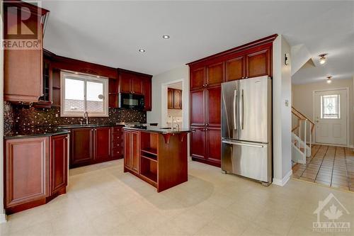 10 Brenda Crescent, Ottawa, ON - Indoor Photo Showing Kitchen