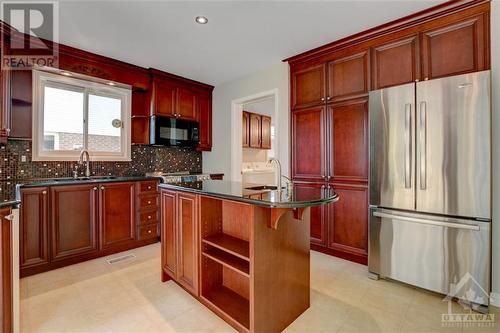 10 Brenda Crescent, Ottawa, ON - Indoor Photo Showing Kitchen