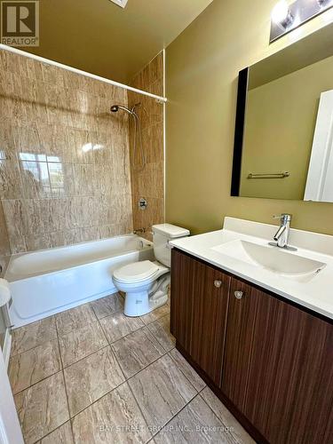 522 - 8323 Kennedy Road, Markham, ON - Indoor Photo Showing Bathroom