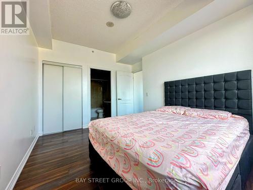 522 - 8323 Kennedy Road, Markham, ON - Indoor Photo Showing Bedroom