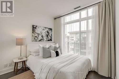 447 - 1575 Lakeshore Road W, Mississauga (Clarkson), ON - Indoor Photo Showing Bedroom