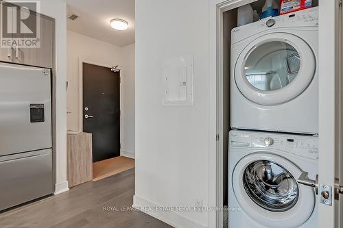 447 - 1575 Lakeshore Road W, Mississauga (Clarkson), ON - Indoor Photo Showing Laundry Room