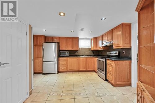 221 Gray Road, Hamilton (Riverdale), ON - Indoor Photo Showing Kitchen