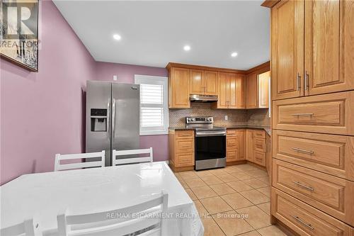 221 Gray Road, Hamilton, ON - Indoor Photo Showing Kitchen