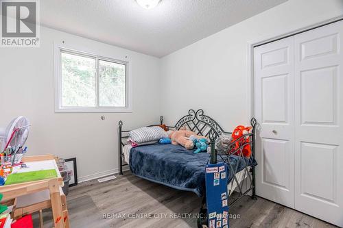 266 Elizabeth Street, Southwest Middlesex (Glencoe), ON - Indoor Photo Showing Bedroom