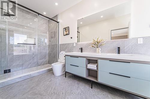 197 Virginia Avenue, Toronto (Danforth Village-East York), ON - Indoor Photo Showing Bathroom