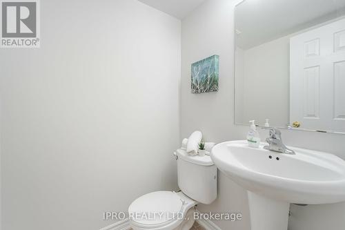 3356 Redpath Circle, Mississauga, ON - Indoor Photo Showing Bathroom