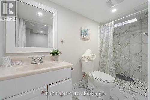 3356 Redpath Circle, Mississauga, ON - Indoor Photo Showing Bathroom