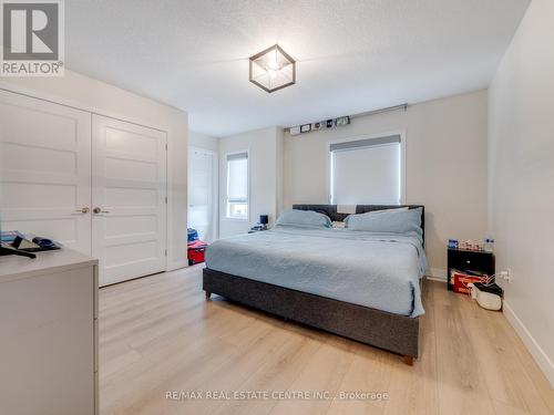 22 - 3380 Singleton Avenue, London, ON - Indoor Photo Showing Bedroom