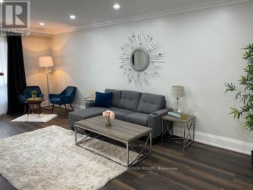 1330 Alexandra Avenue, Mississauga (Lakeview), ON - Indoor Photo Showing Living Room