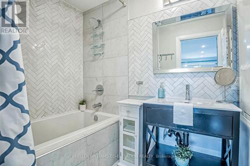 1330 Alexandra Avenue, Mississauga, ON - Indoor Photo Showing Bathroom